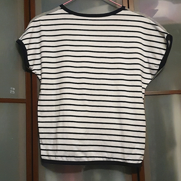 Cute bunny and stripped top with popup ribbon - Picture 3 of 3